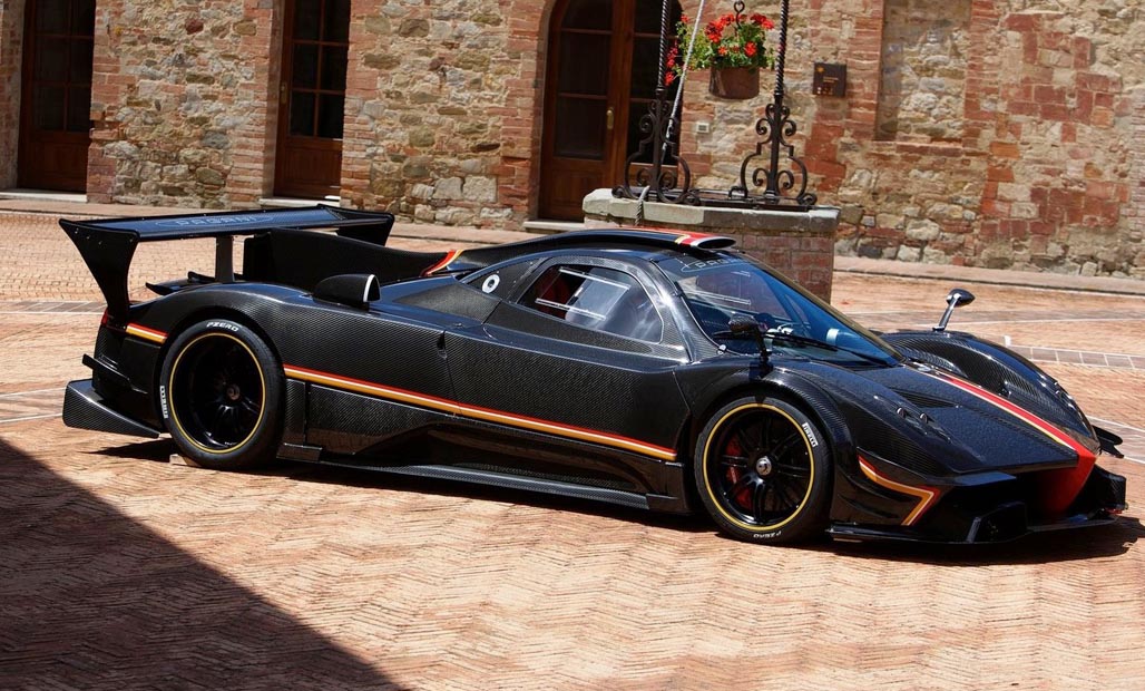 Pagani-Zonda_Revolucion (10)