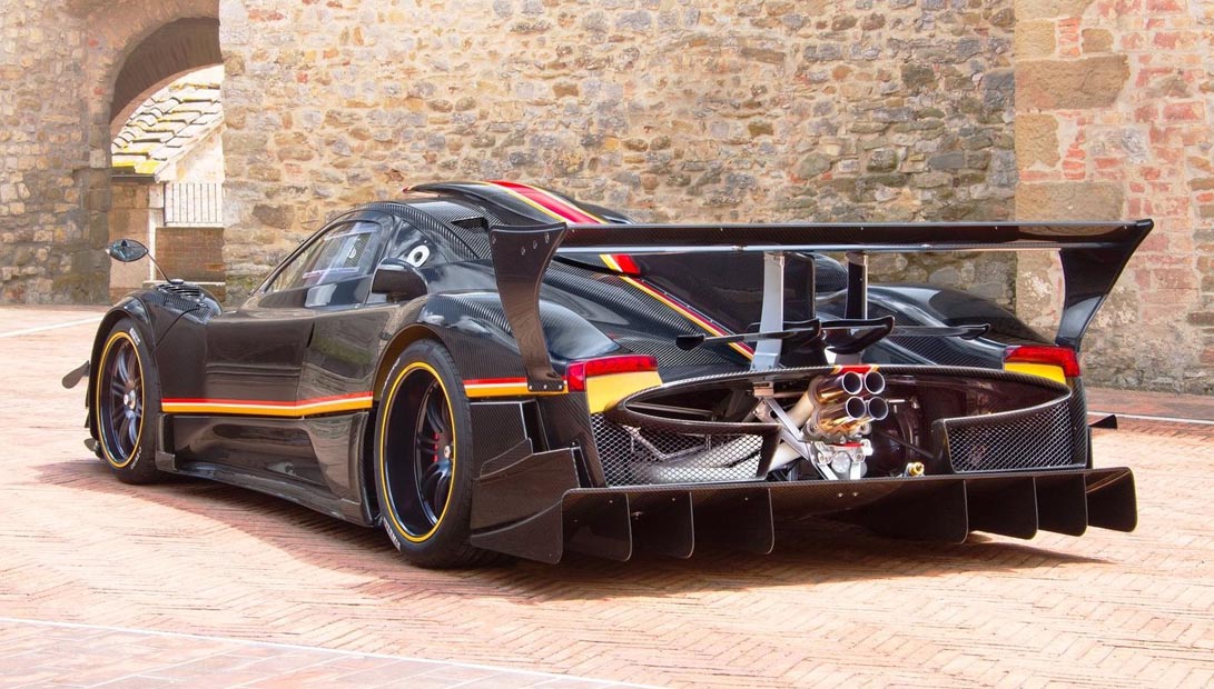 Pagani-Zonda_Revolucion (13)