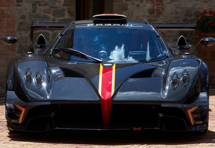 Pagani-Zonda_Revolucion (2)