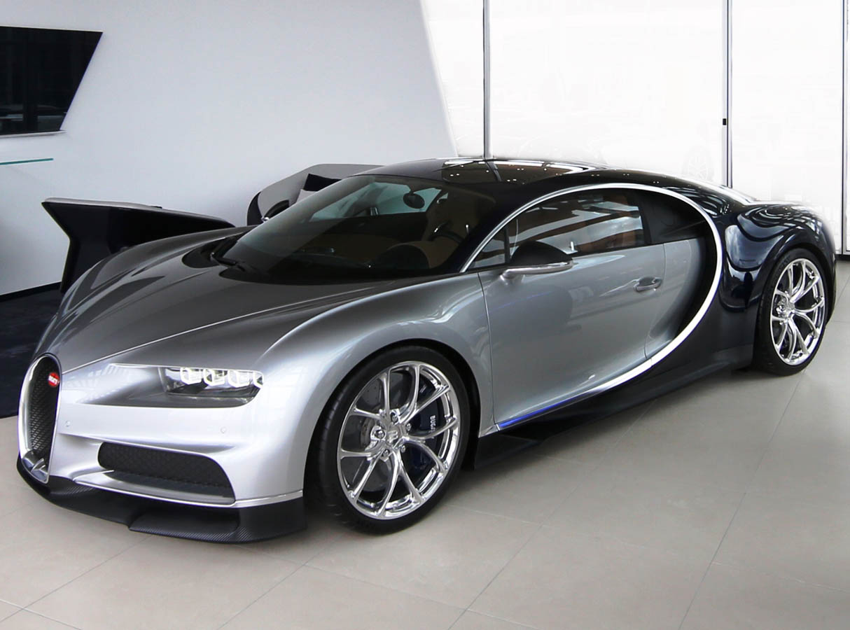 Bugatti Düsseldorf - neuer Showroom - neuer Bugatti Shiron Düs