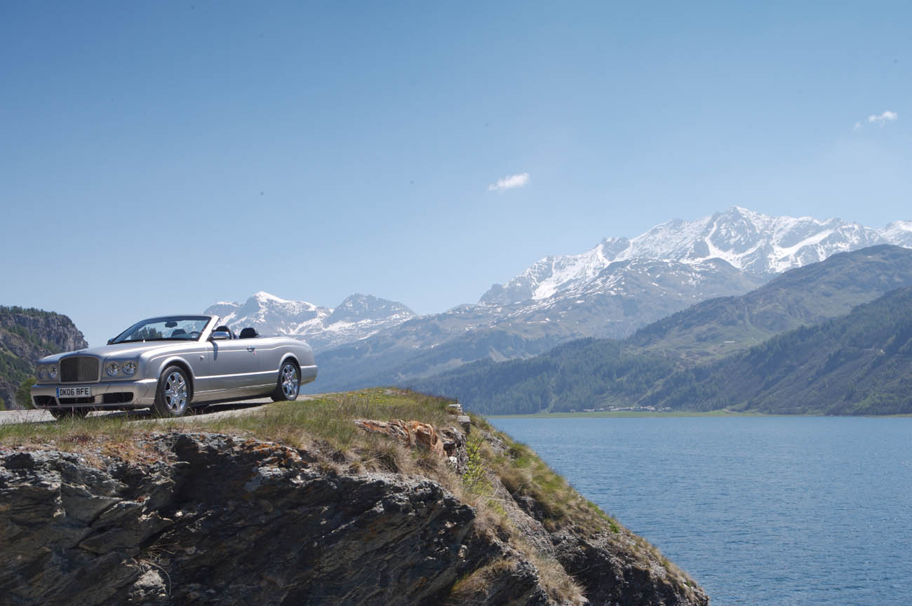 NewAzure200504_l2_w3600_h2393