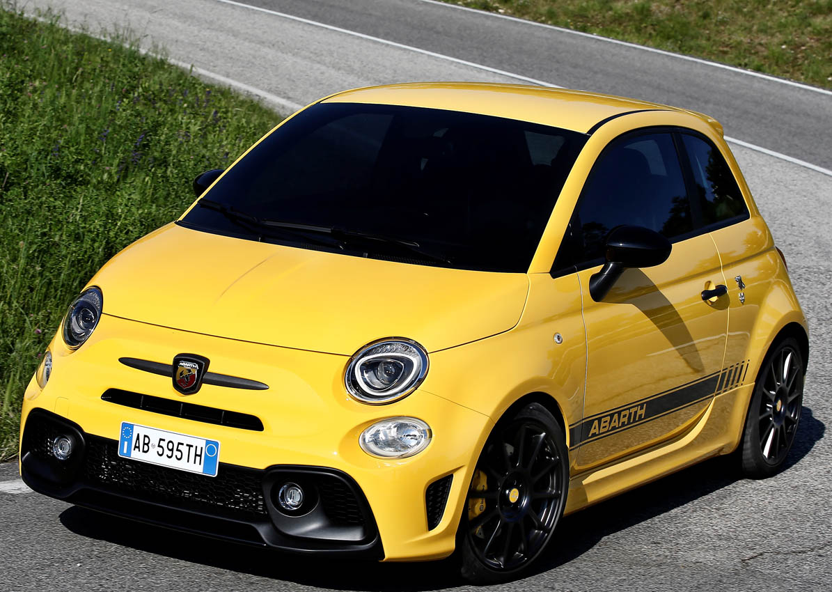 160607_Abarth_595_02