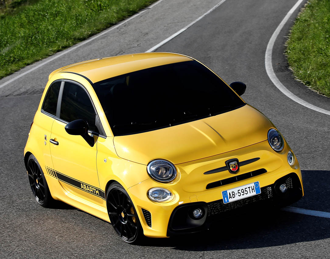 160607_Abarth_595_04