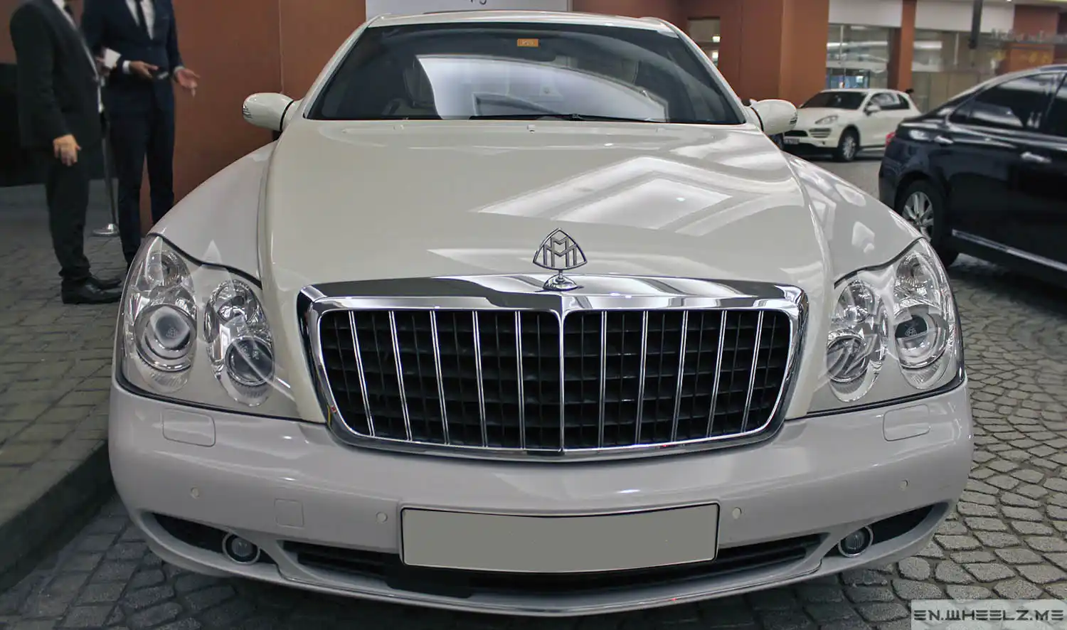 Maybach 57 – The Ultimate Luxurious Car For the New Millenium
