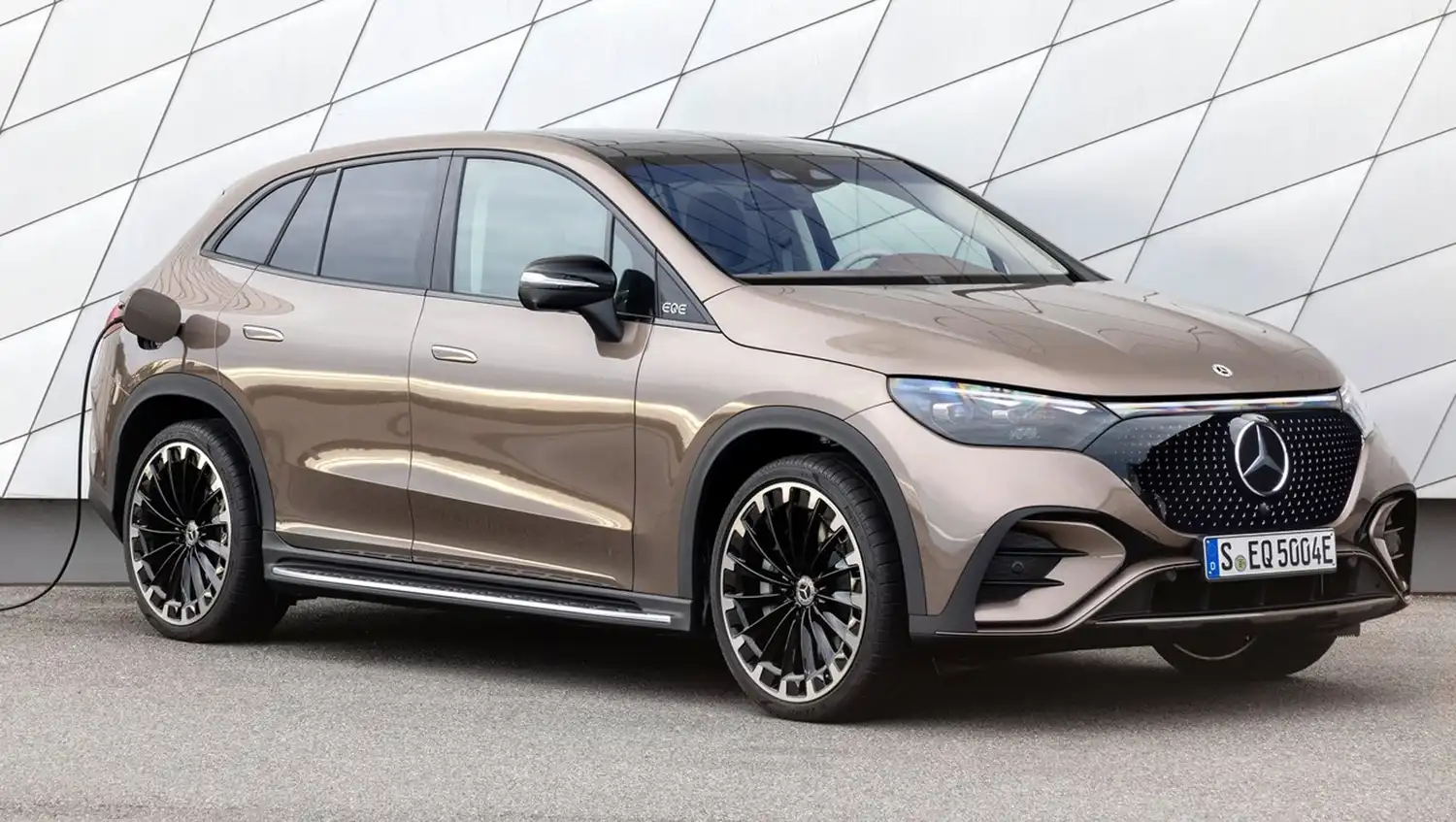 The All-New Mercedes-Benz EQE SUV (2023)
