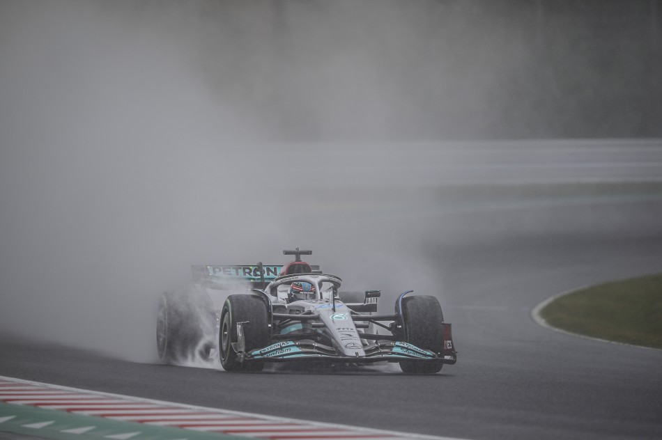 F1 – Russell Leads Mercedes 1-2 In Wet Second Practice At Suzuka