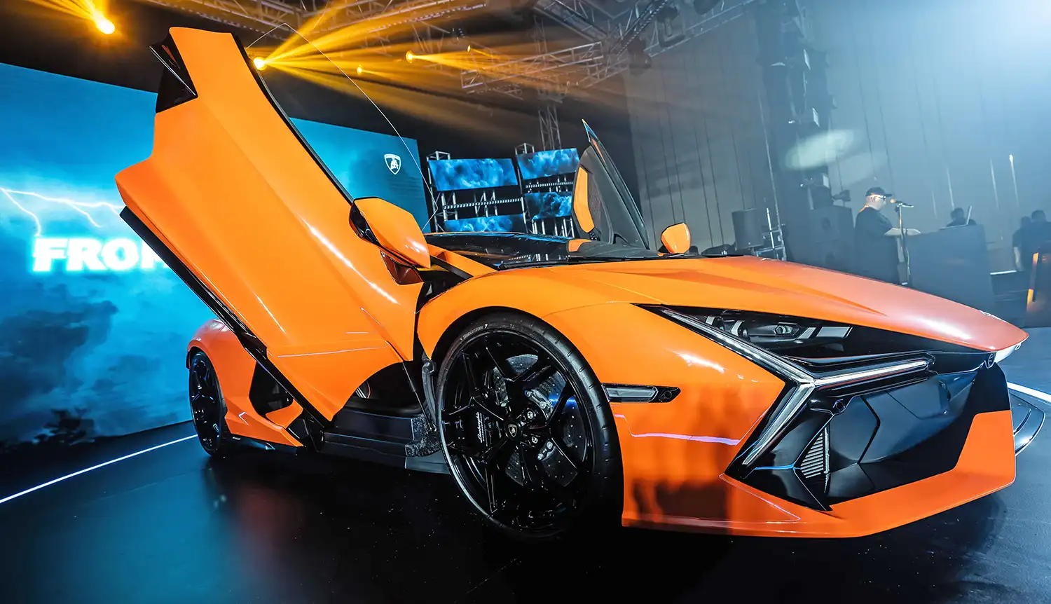 Lamborghini Revuelto