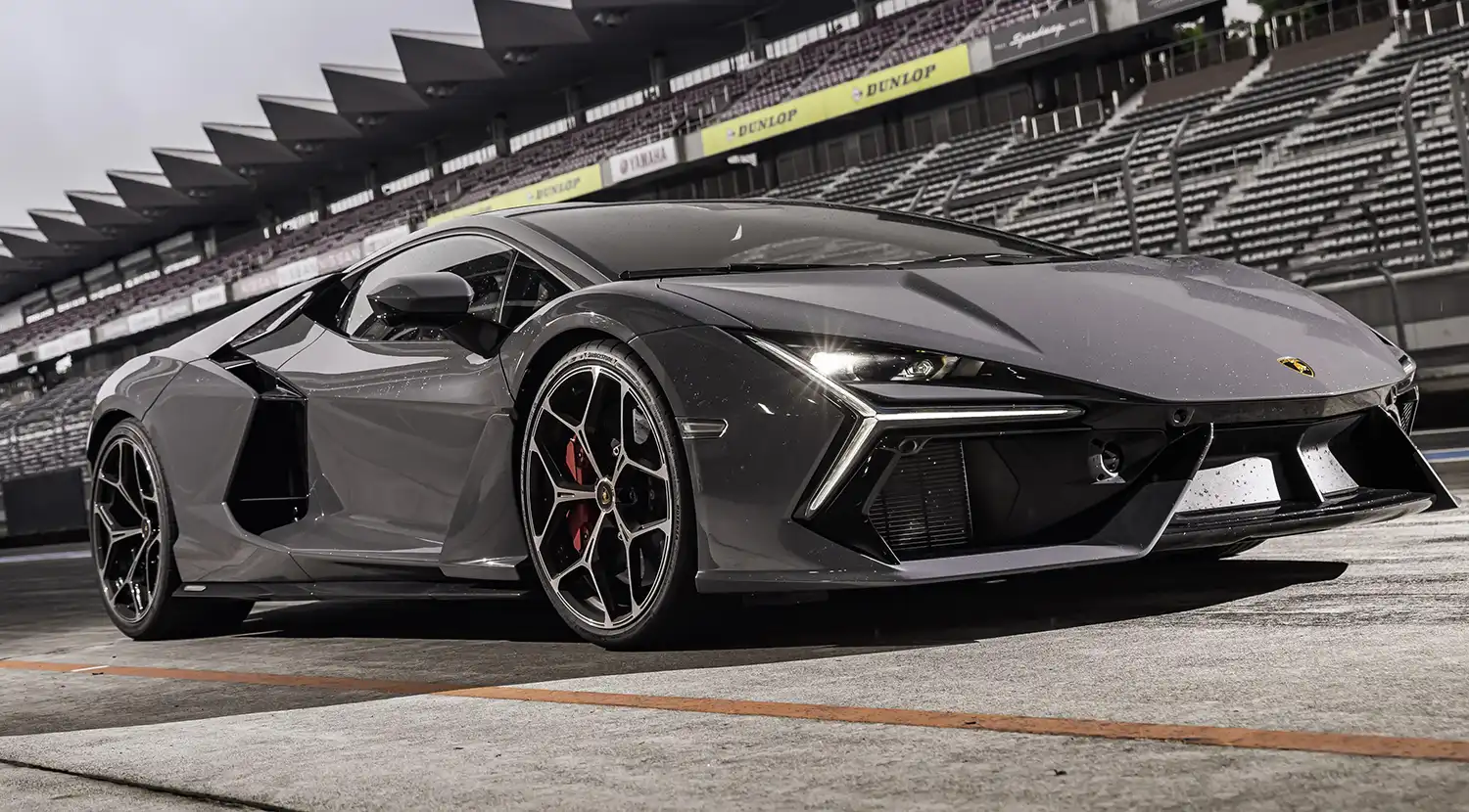 Lamborghini Revuelto