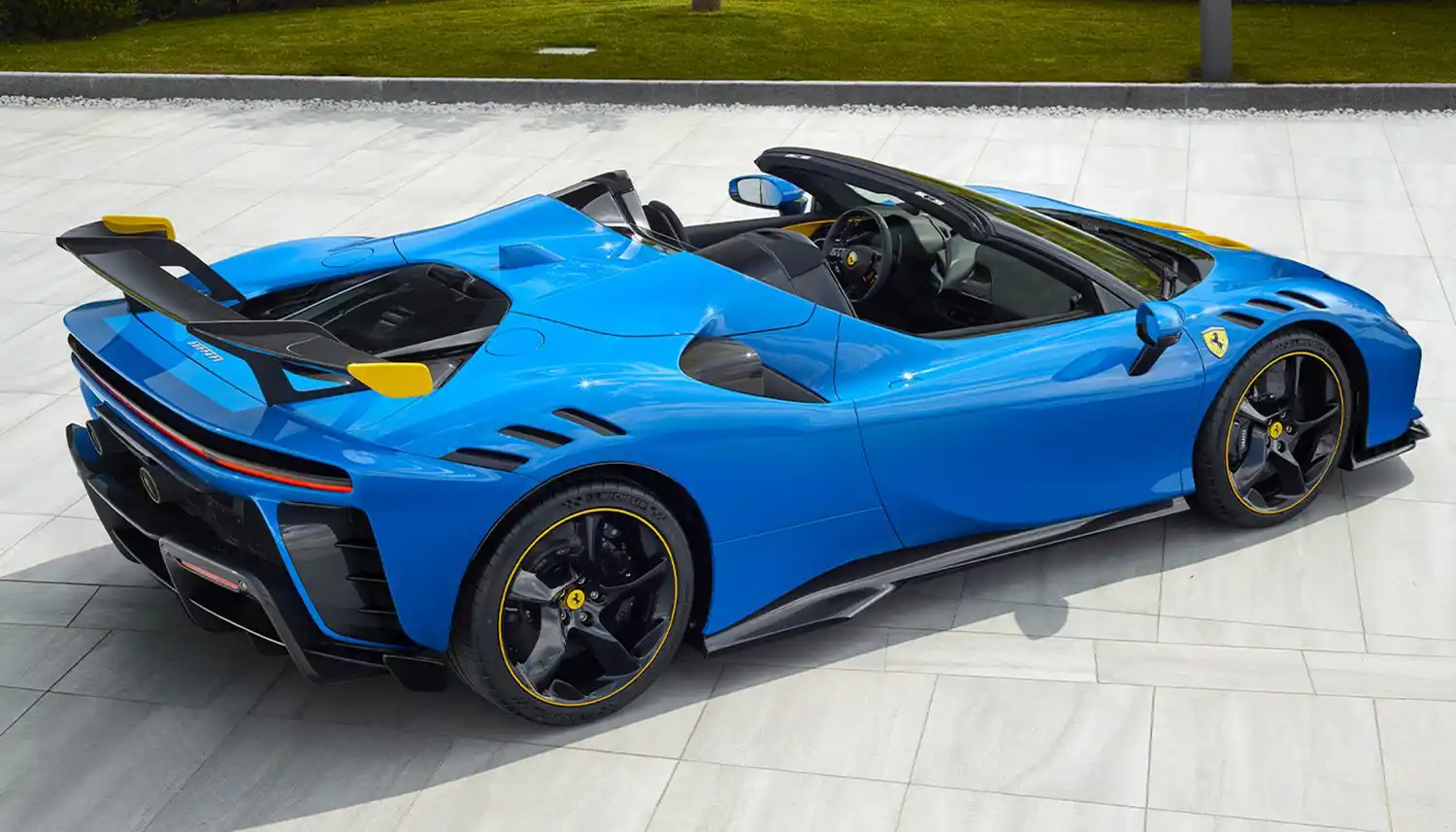 Ferrari SF90 XX Spider