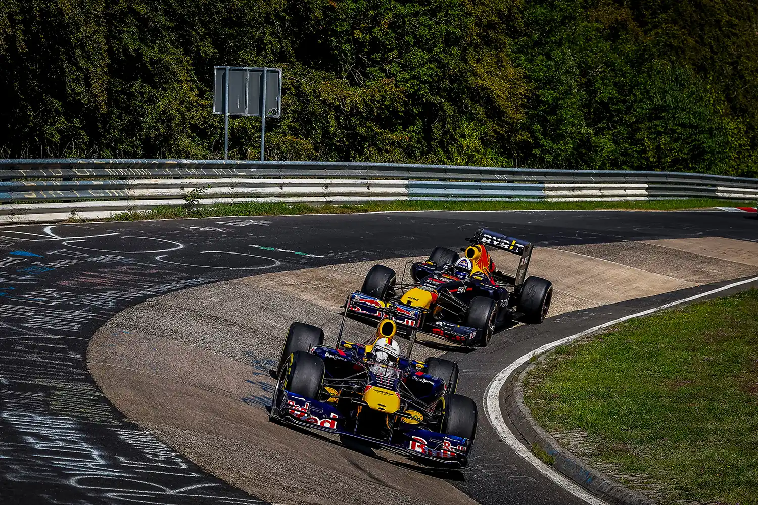 Sebastian Vettel brings Formula 1 back to the legendary Nürburgring With Redbull Wheelz-English