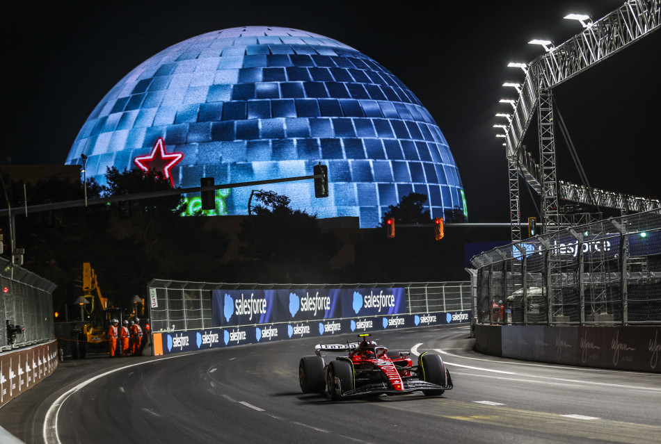 F1 – First Practice Session In Las Vegas Stopped For Circuit Repairs Following Sainz Incident