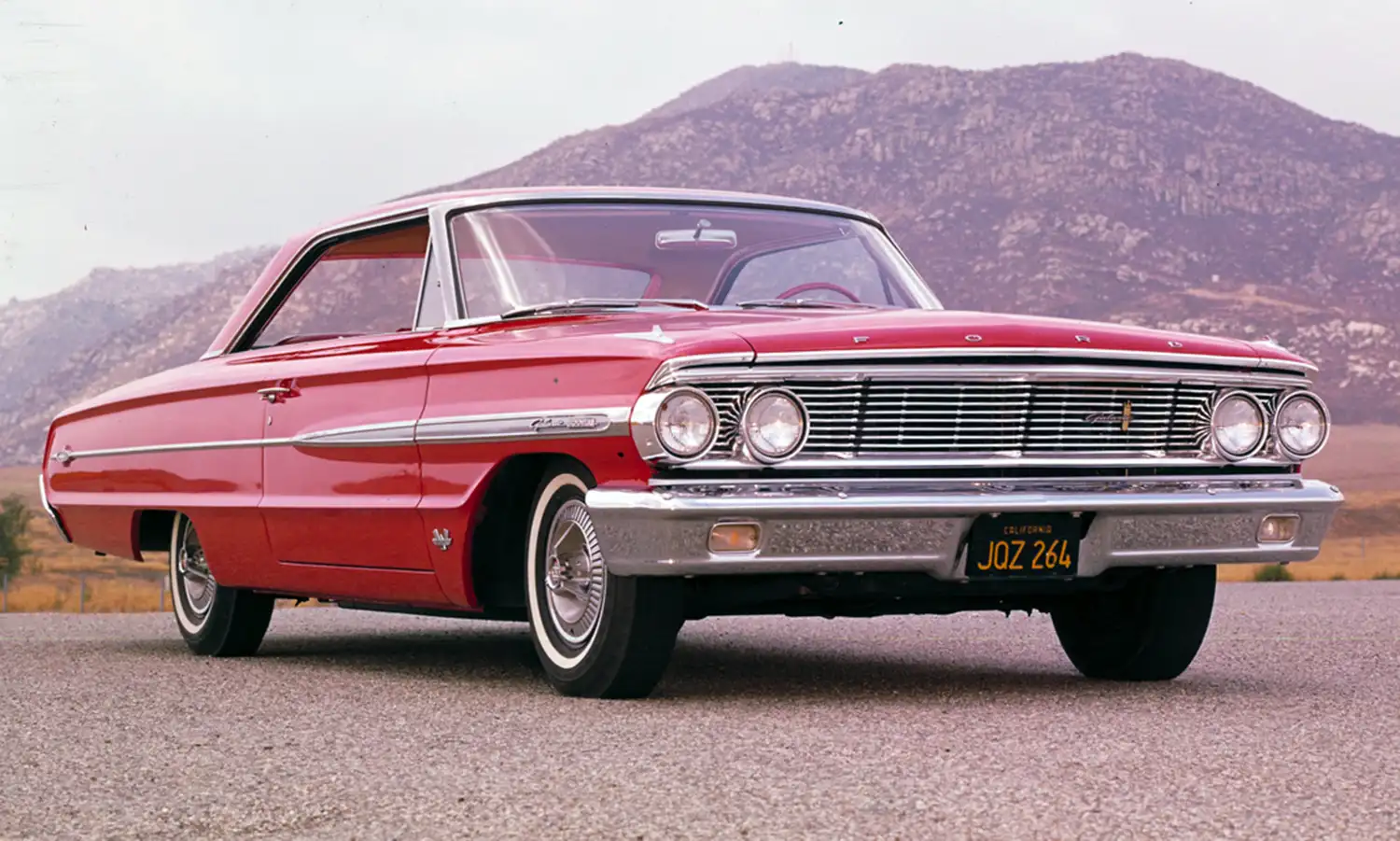 The First Generation Ford Galaxie 500XL: A Classic in Performance and Style