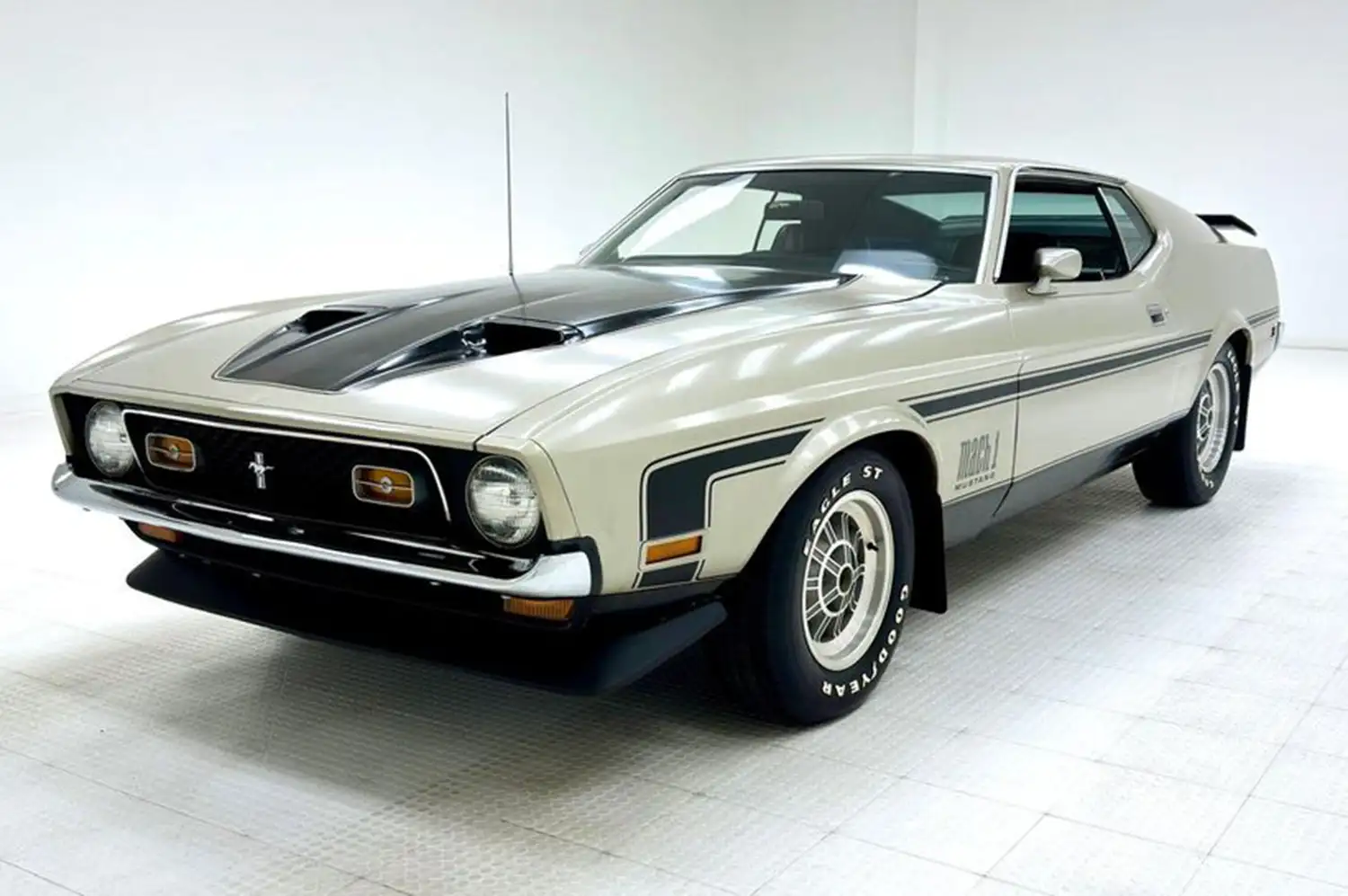 Iconic 1971 Ford Mustang Mach 1 Now Available