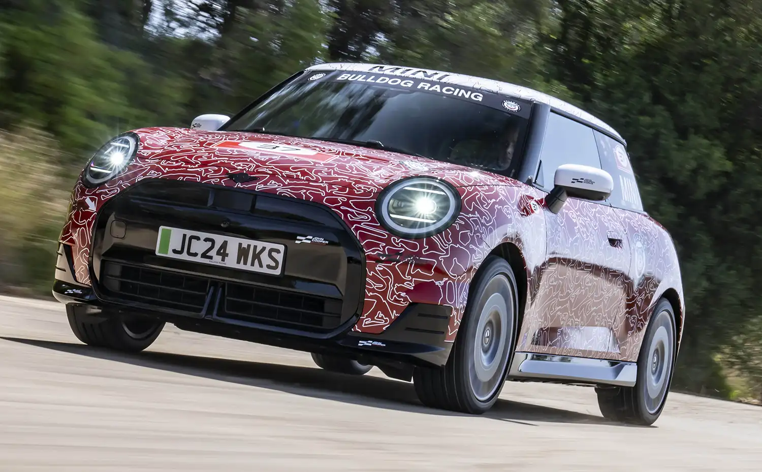 First Electric MINI John Cooper Works Debuts at Goodwood