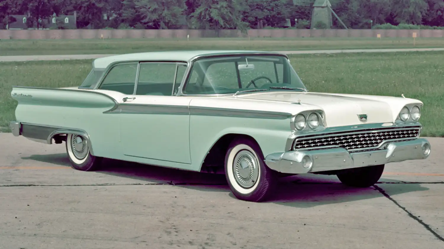 1959 Ford Fairlane 500: A Classic Icon of American Automobiles