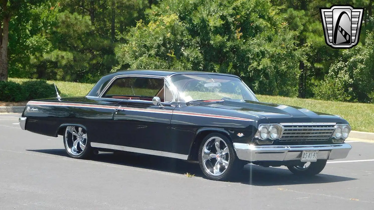 1962 Chevrolet Impala SS: Classic Elegance with a Fiery Interior