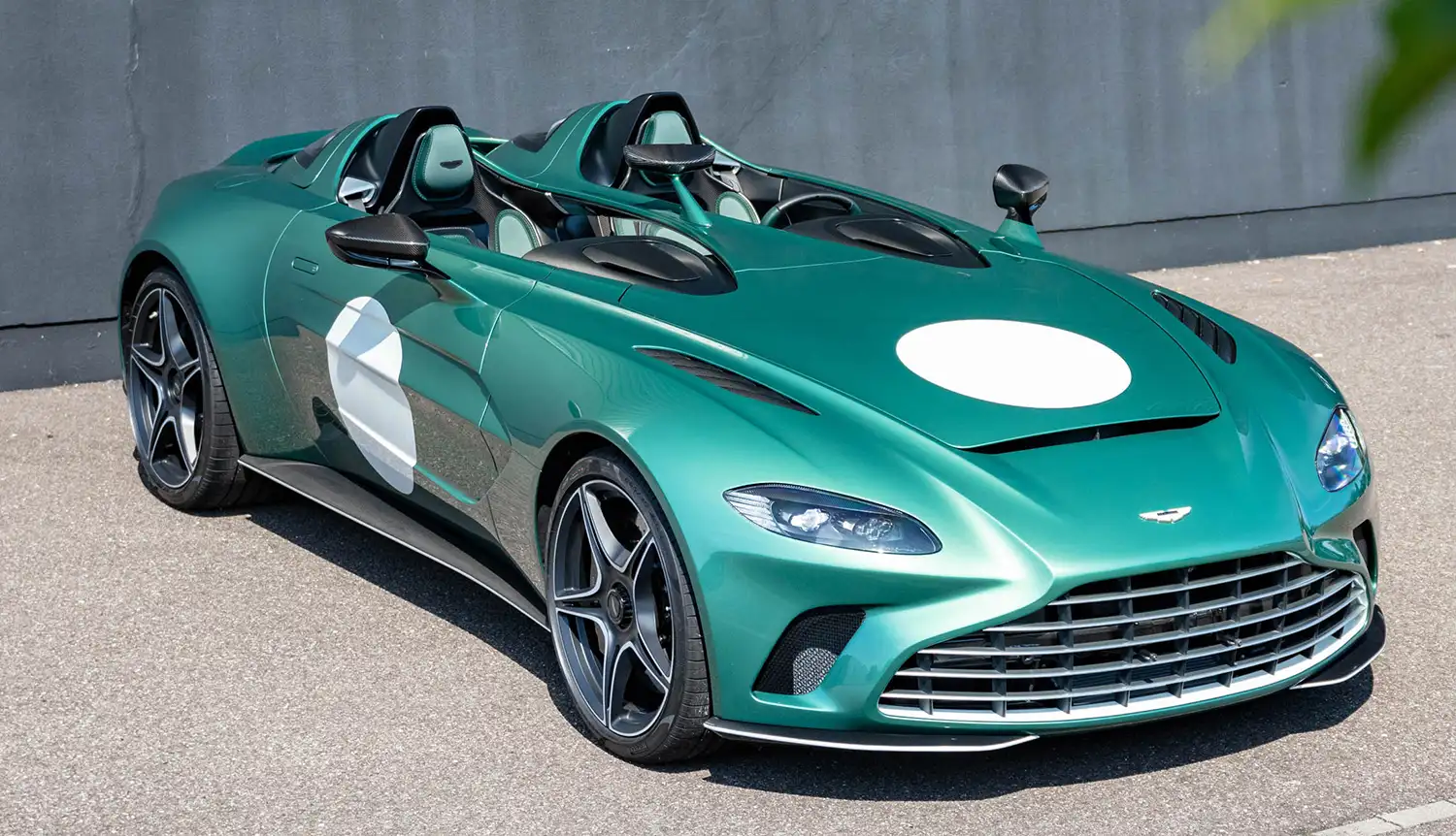 Aston Martin V12 Speedster: Rare Open-Top Icon Priced Near €1M | EN ...