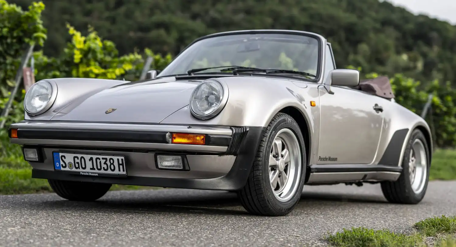 Porsche 911 (G-Series) Carrera Cabriolet Turbo-look: A Tribute to Visionary Leadership