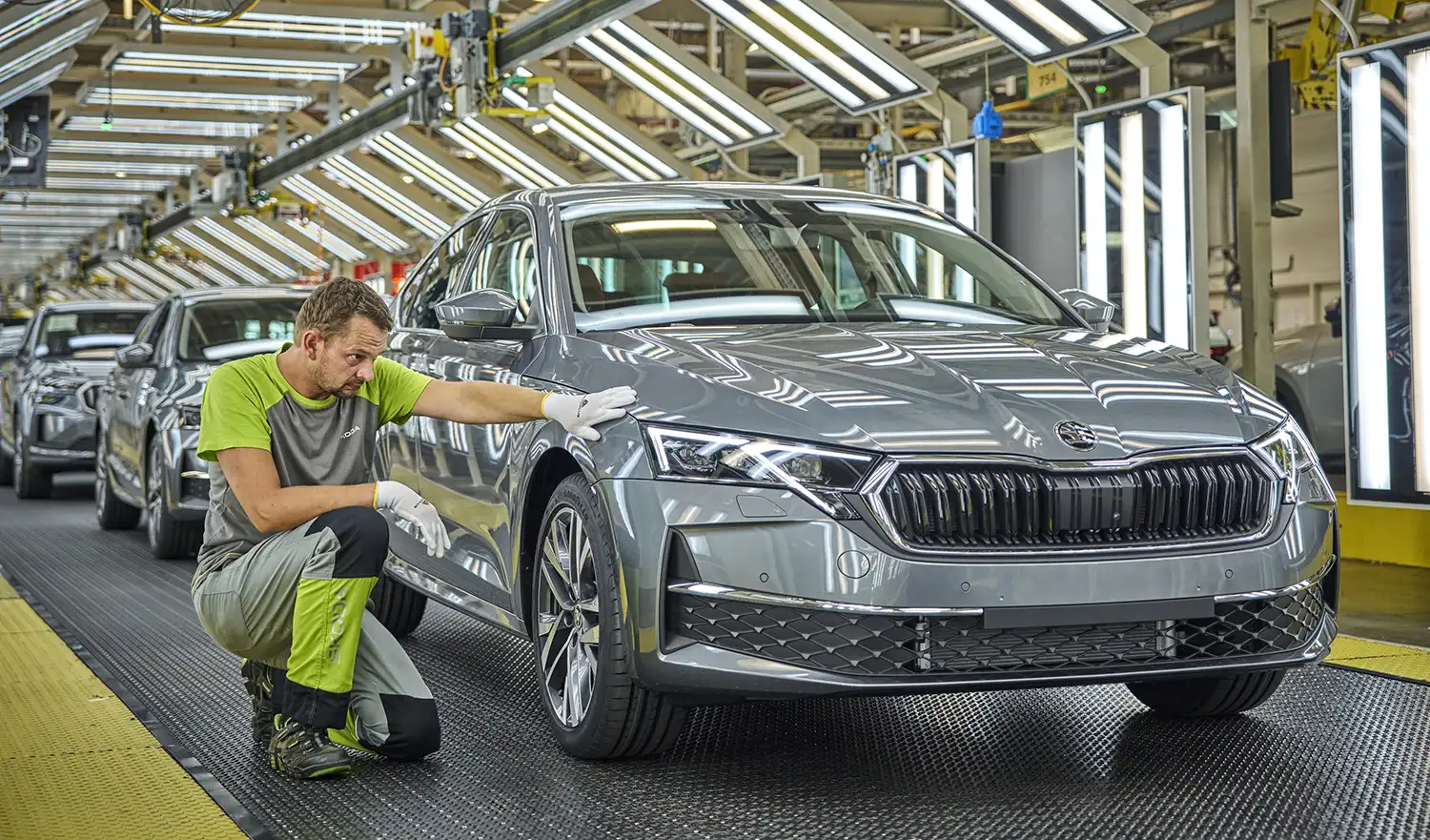 Škoda Auto Begins Production of Updated Octavia at Kvasiny Plant