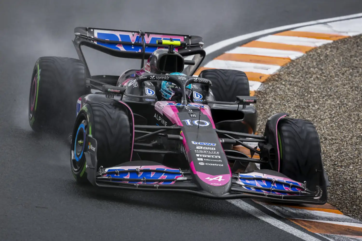 F1 – Gasly quickest in FP3 session disrupted by heavy crash for Sargeant