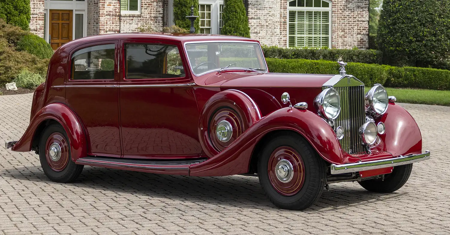 1939 Rolls-Royce Wraith Saloon by Thrupp & Maberly: A Masterpiece of Prewar Elegance