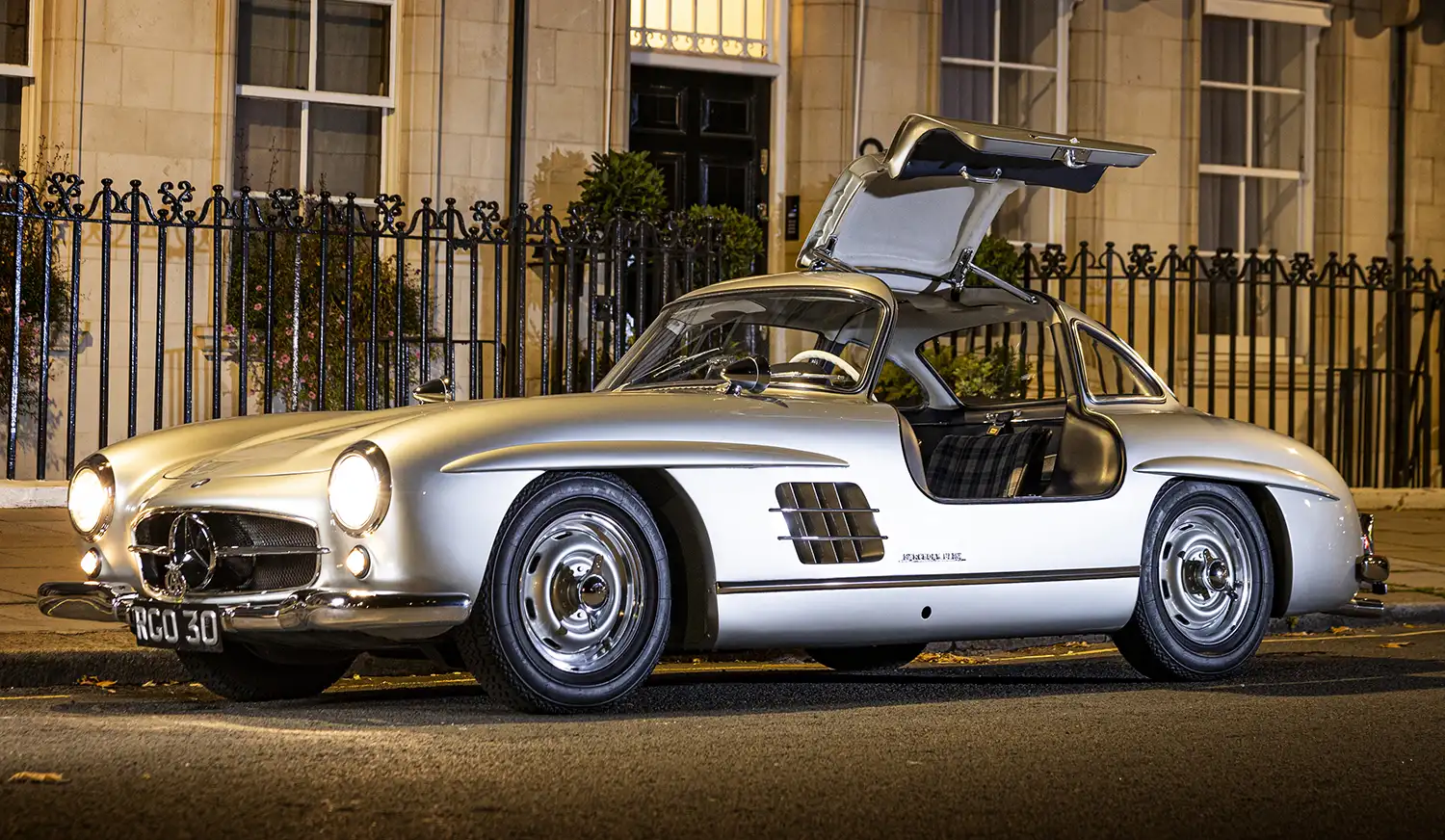 1954 Mercedes-Benz 300 SL Gullwing: A Historic Masterpiece