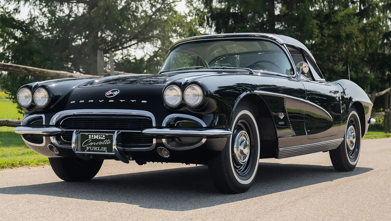 Iconic 1962 Chevrolet Corvette ‘Fuel-Injected’ Up for Auction