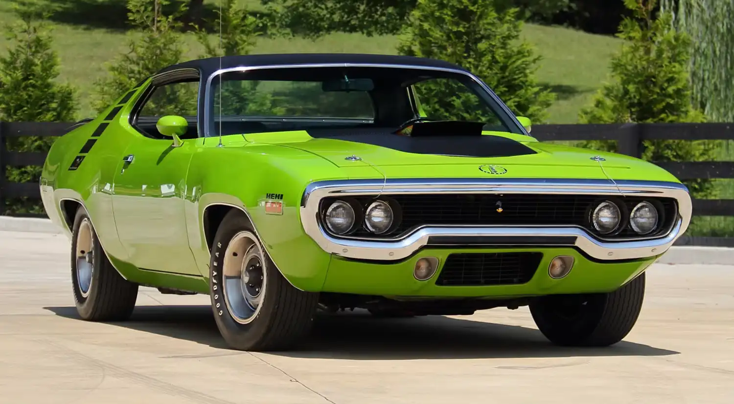 1971 Plymouth Hemi Road Runner: A Rare Muscle Car Legend