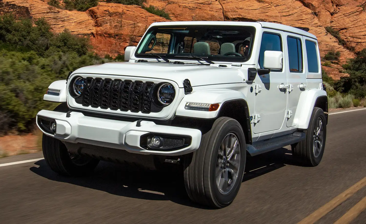 Jeep Wrangler 4xe (2025): The Best-Selling Plug-In Hybrid, Upgraded for Adventure