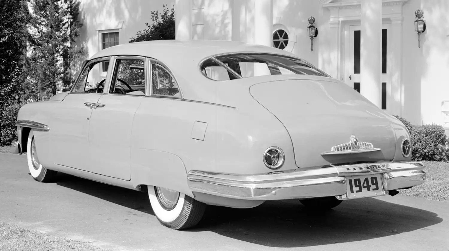 Timeless Design: The 1949 Lincoln Sport Sedan’s Legacy