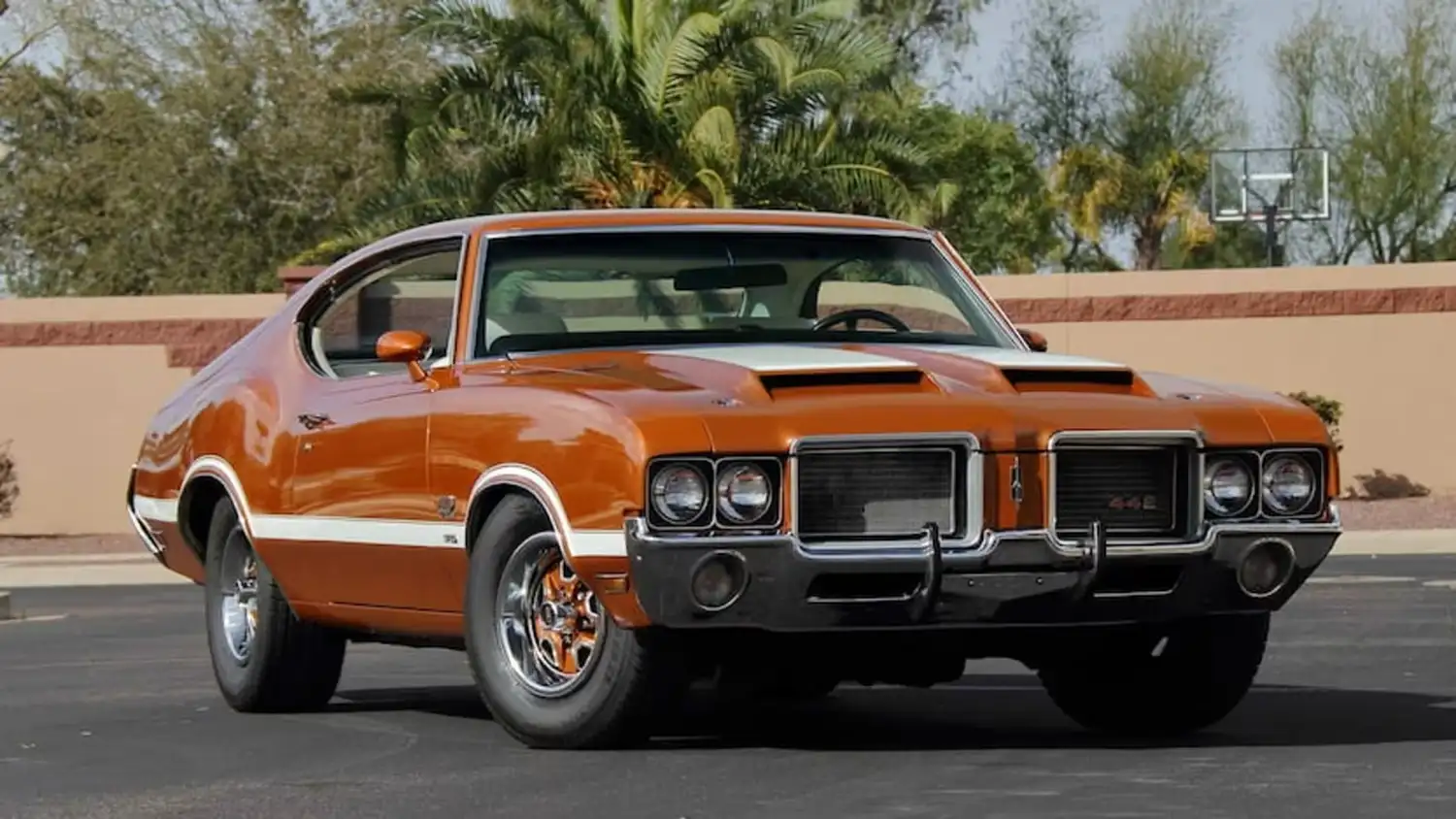 A Timeless Treasure: 1972 Oldsmobile 442 W-30 Seeking a New Owner