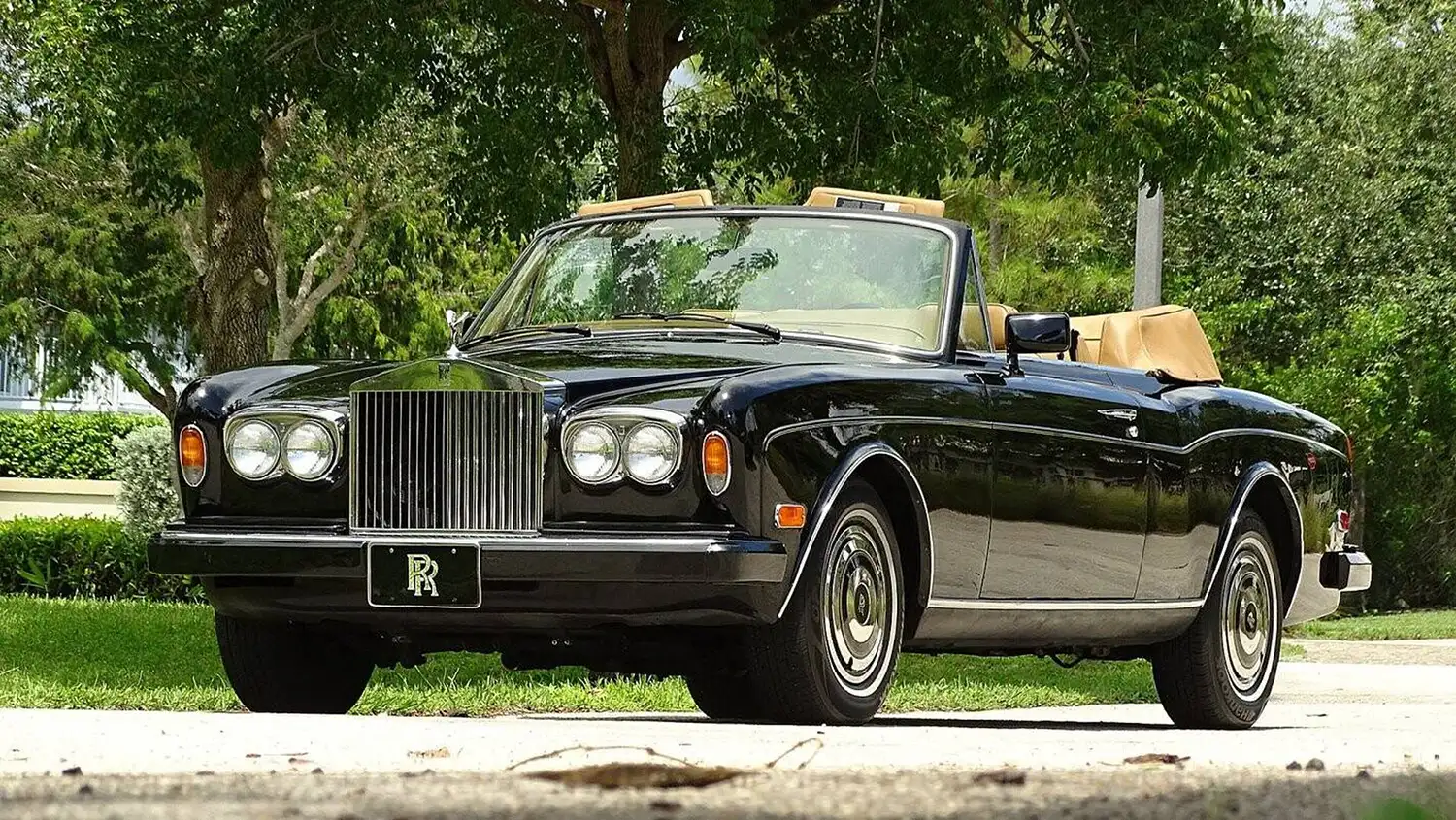 1988 Rolls-Royce Corniche II Convertible: Luxury and Elegance