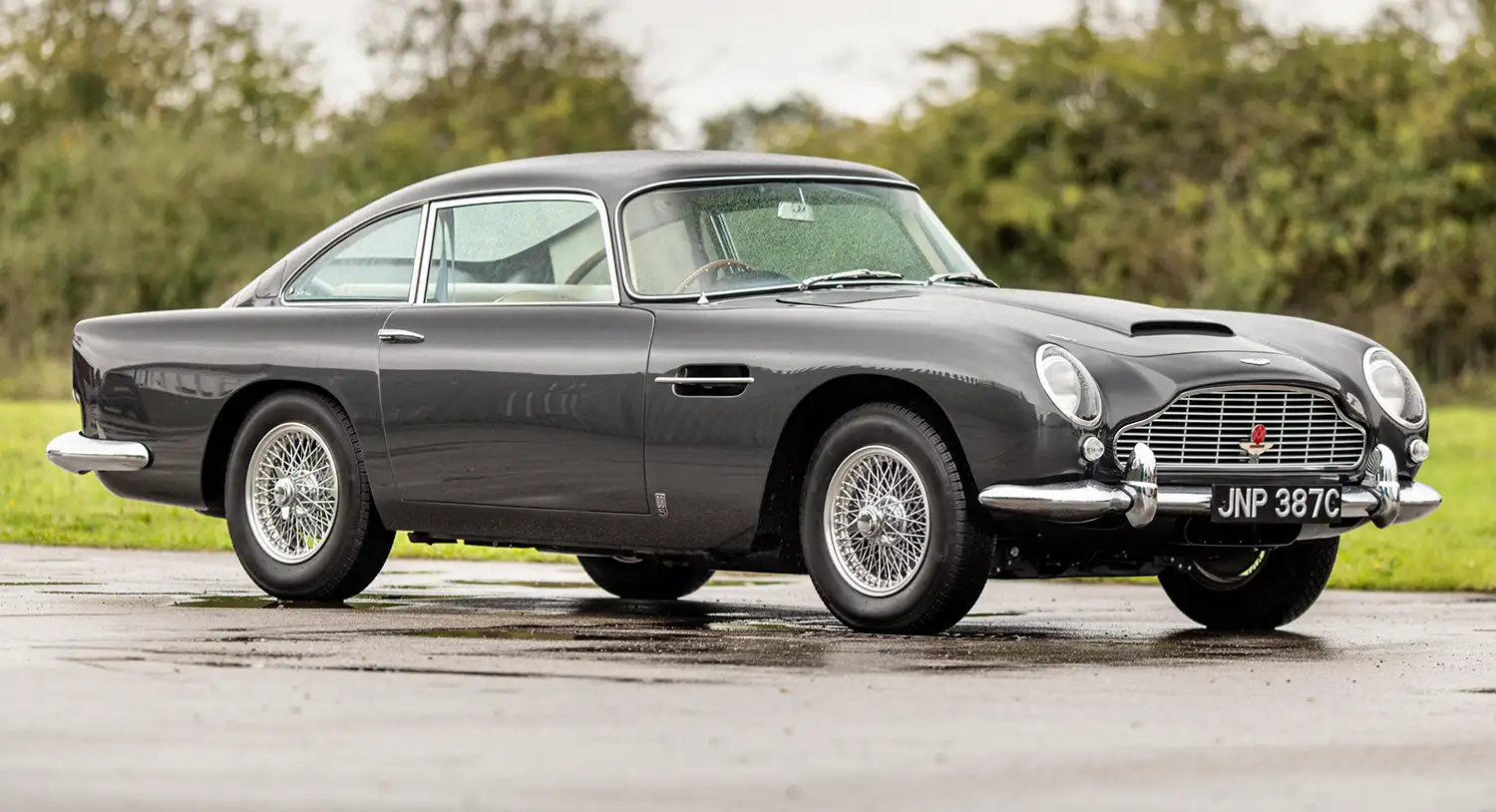 1964 Aston Martin DB5: A Timeless Icon of British Elegance