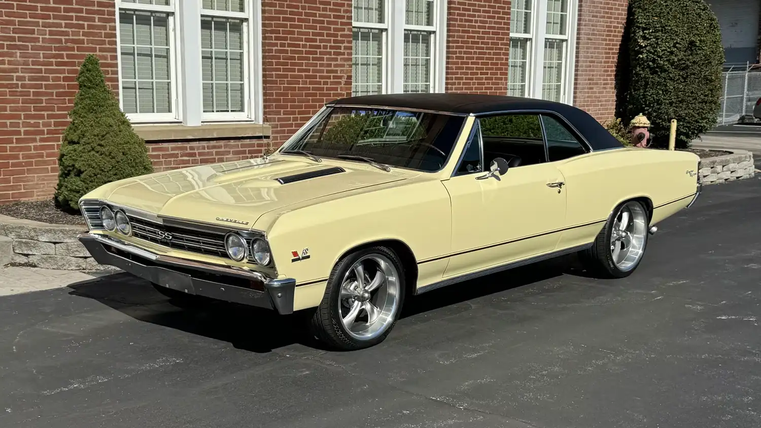 Revving with Power: 1967 Chevrolet Chevelle SS – The Ultimate Muscle Machine!