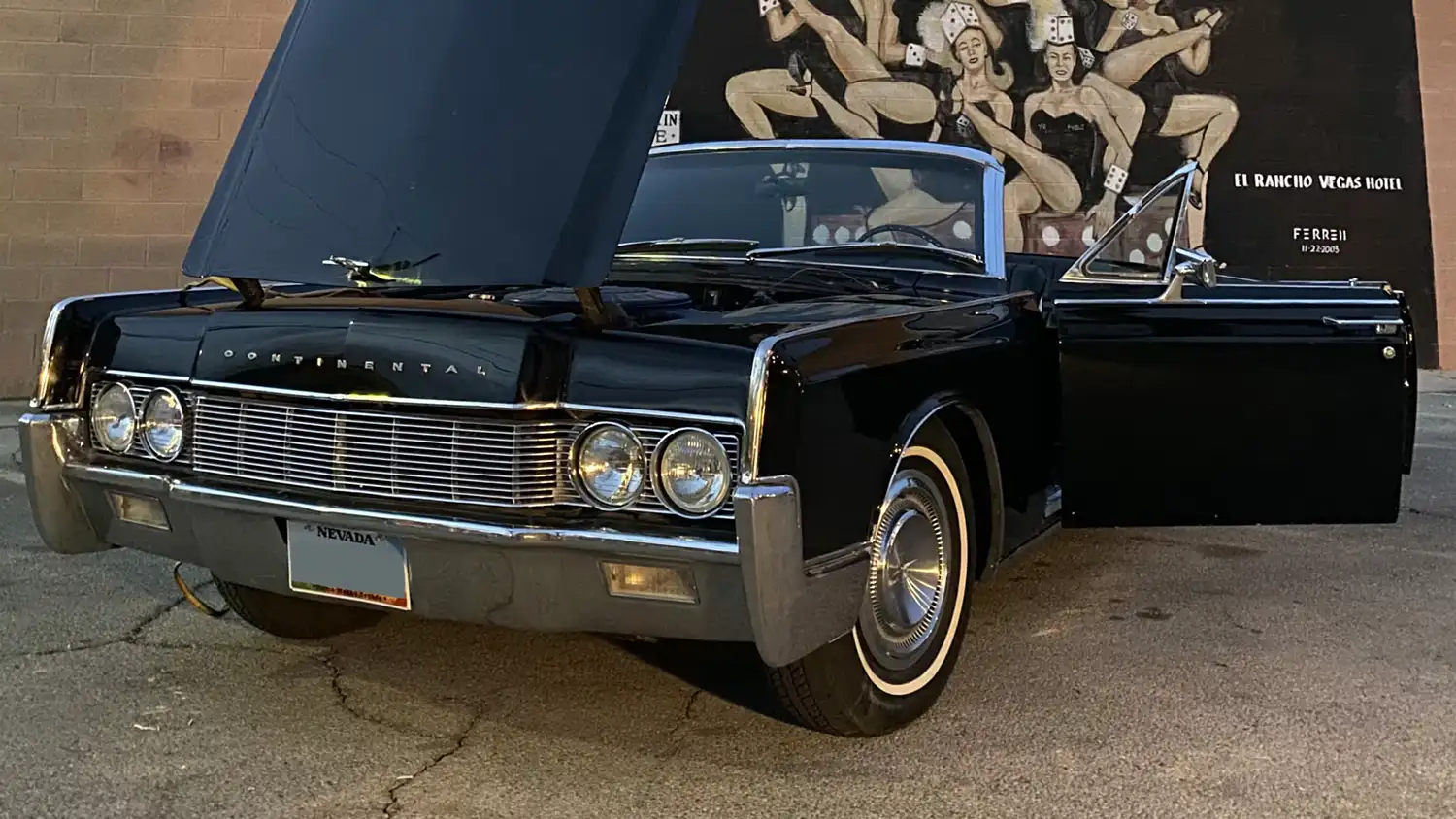 1967 Lincoln Continental Convertible: A Classic Beauty at Las Vegas