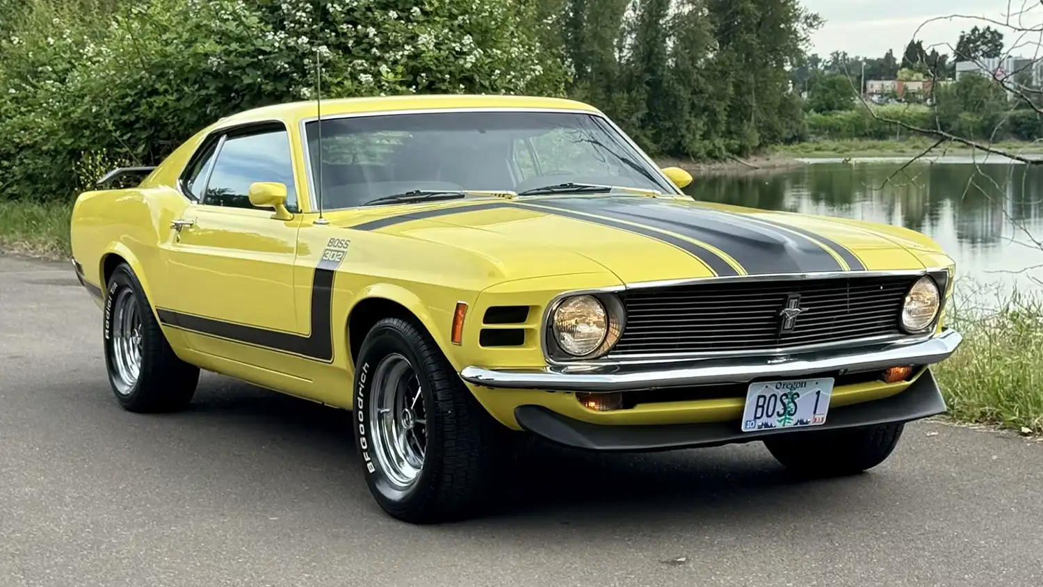 Iconic Mustang Boss 302 Fastback Ready to Thrill