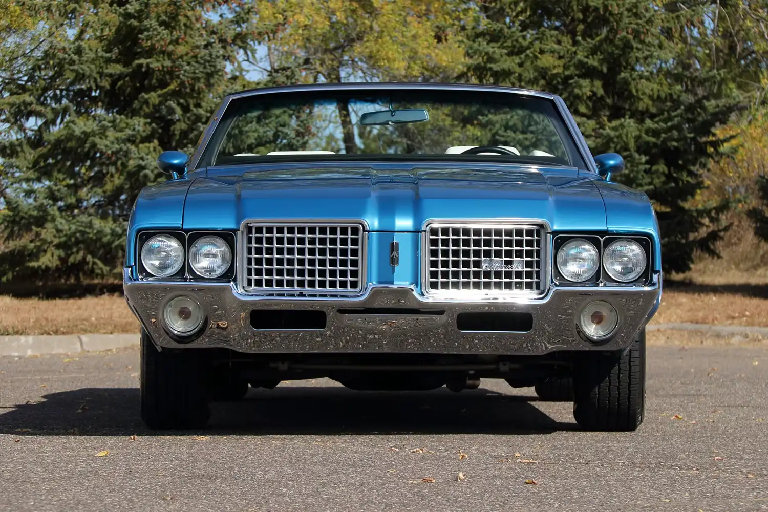 Cruise into Nostalgia: 1972 Oldsmobile Cutlass Convertible Hits the Block