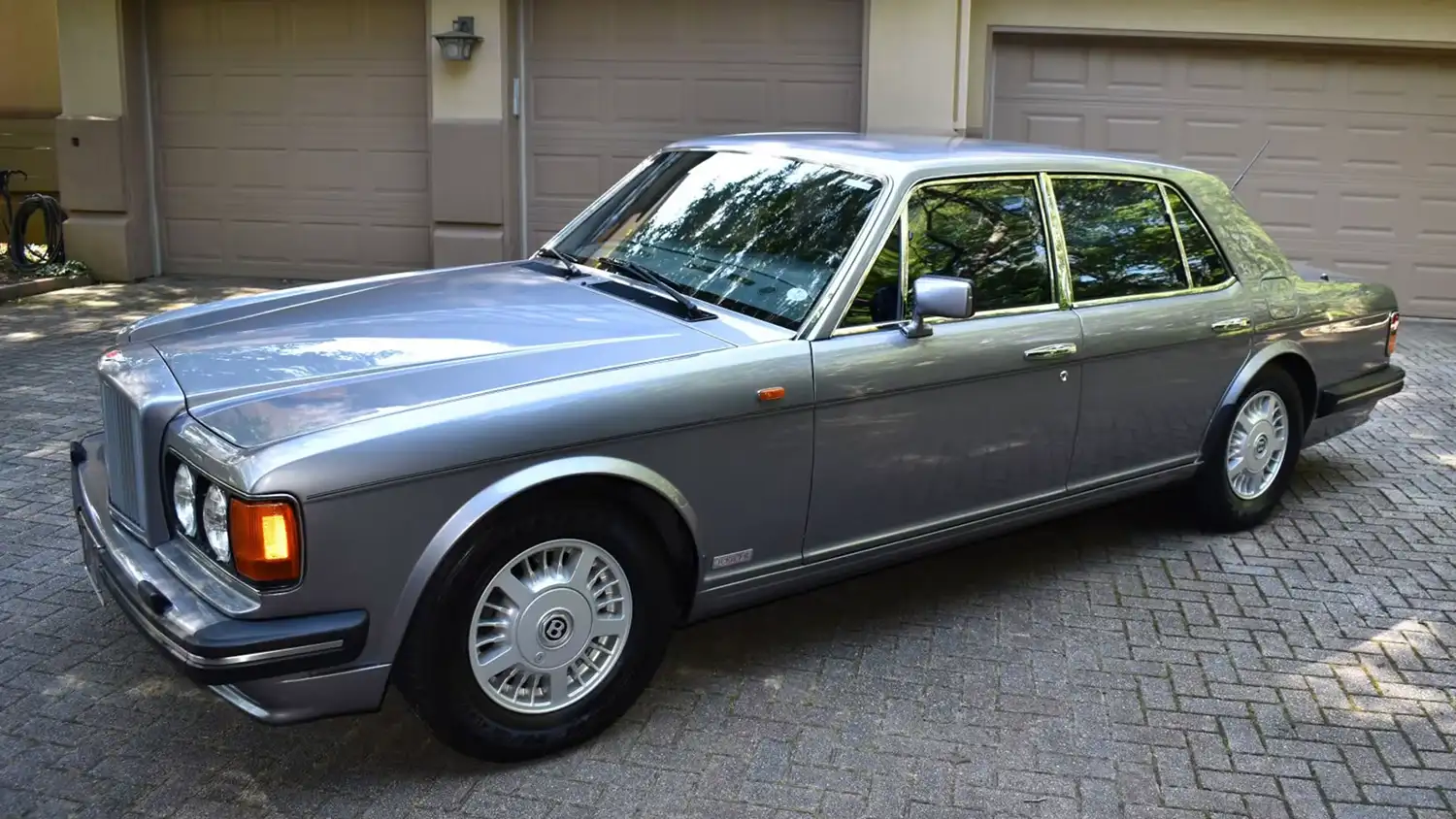 1995 Bentley Turbo R: Iconic Luxury with Celebrity Ownership