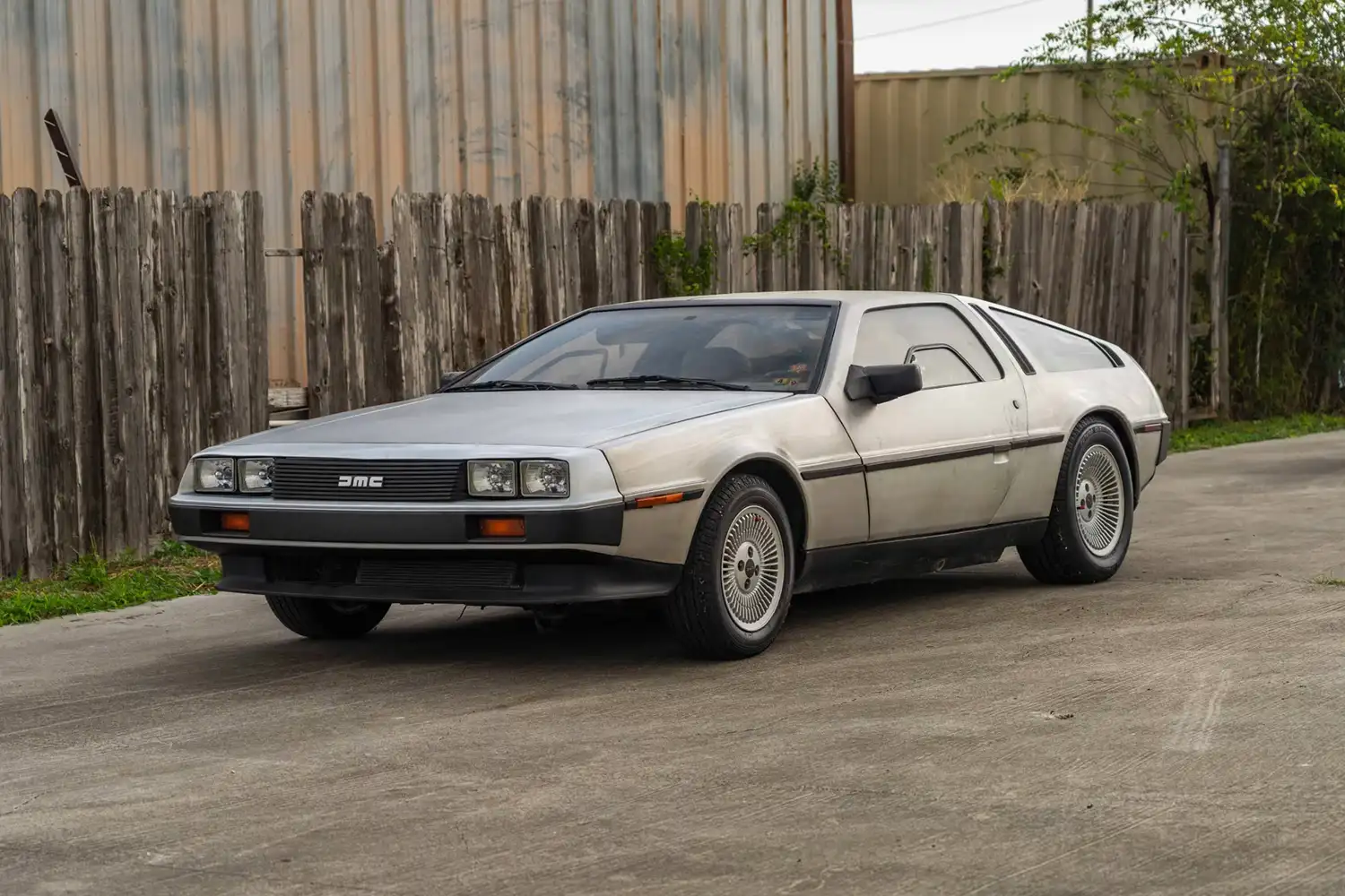 1981 DeLorean DMC-12: Iconic Style at Kansas City 2024