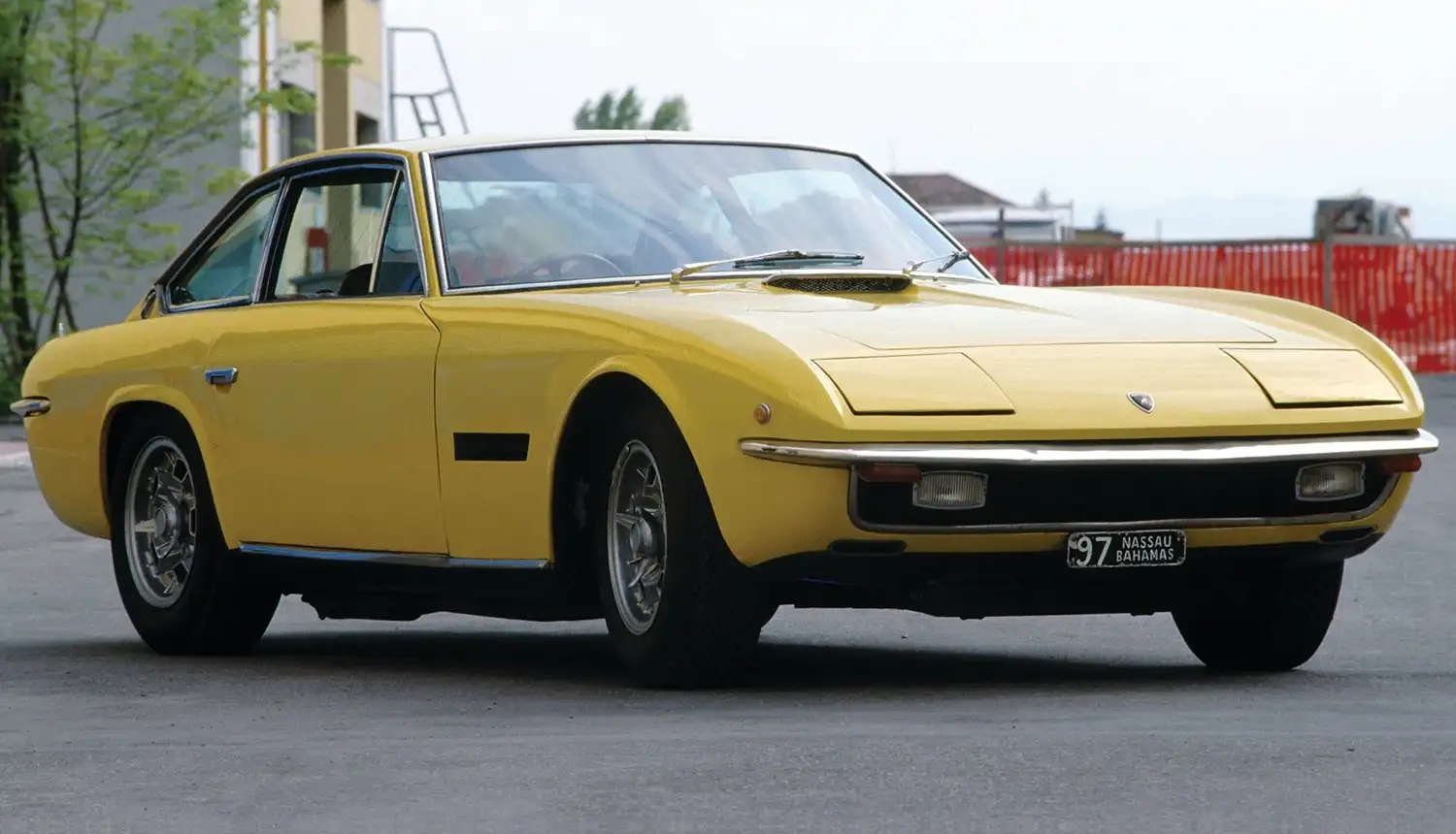 Lamborghini Islero: The Refined V12 GT of the Late 1960s