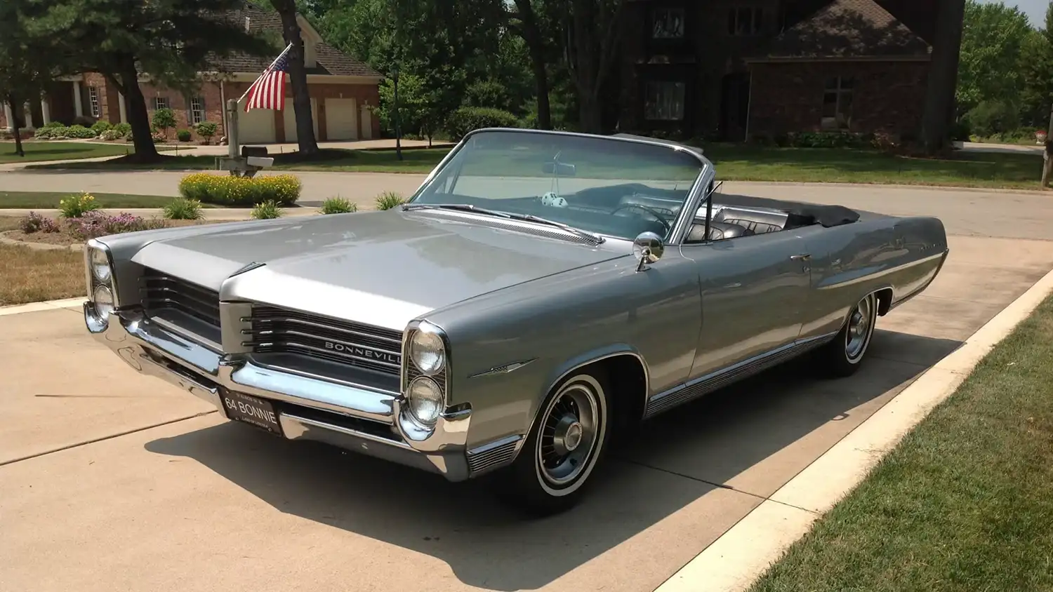 Experience the Golden Age: 1964 Pontiac Convertible