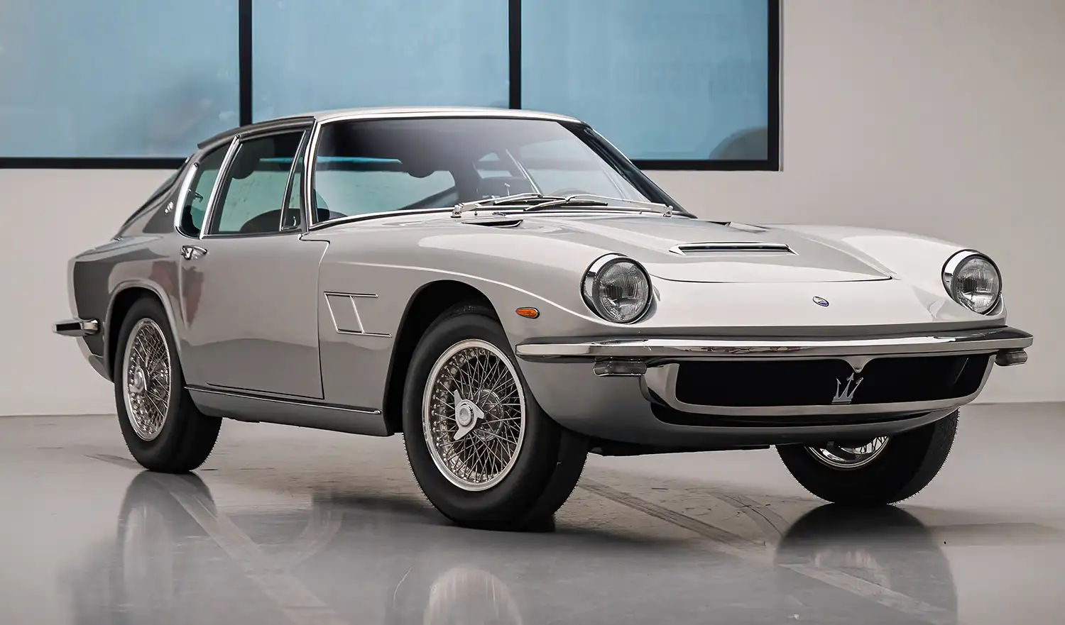 Experience the Elegance of the 1967 Maserati Mistral 3.7 Coupé