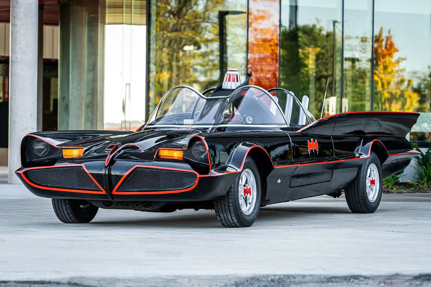 1978 Lincoln Continental Batmobile Replica: A Legendary Transformation