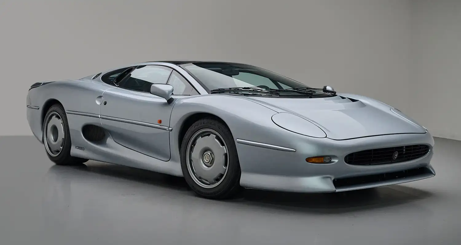 Jaguar XJ220: The 1990s Speed King