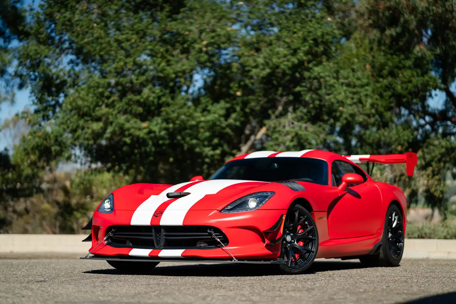 2016 Dodge Viper ACR Extreme: A Red-Blooded American Icon