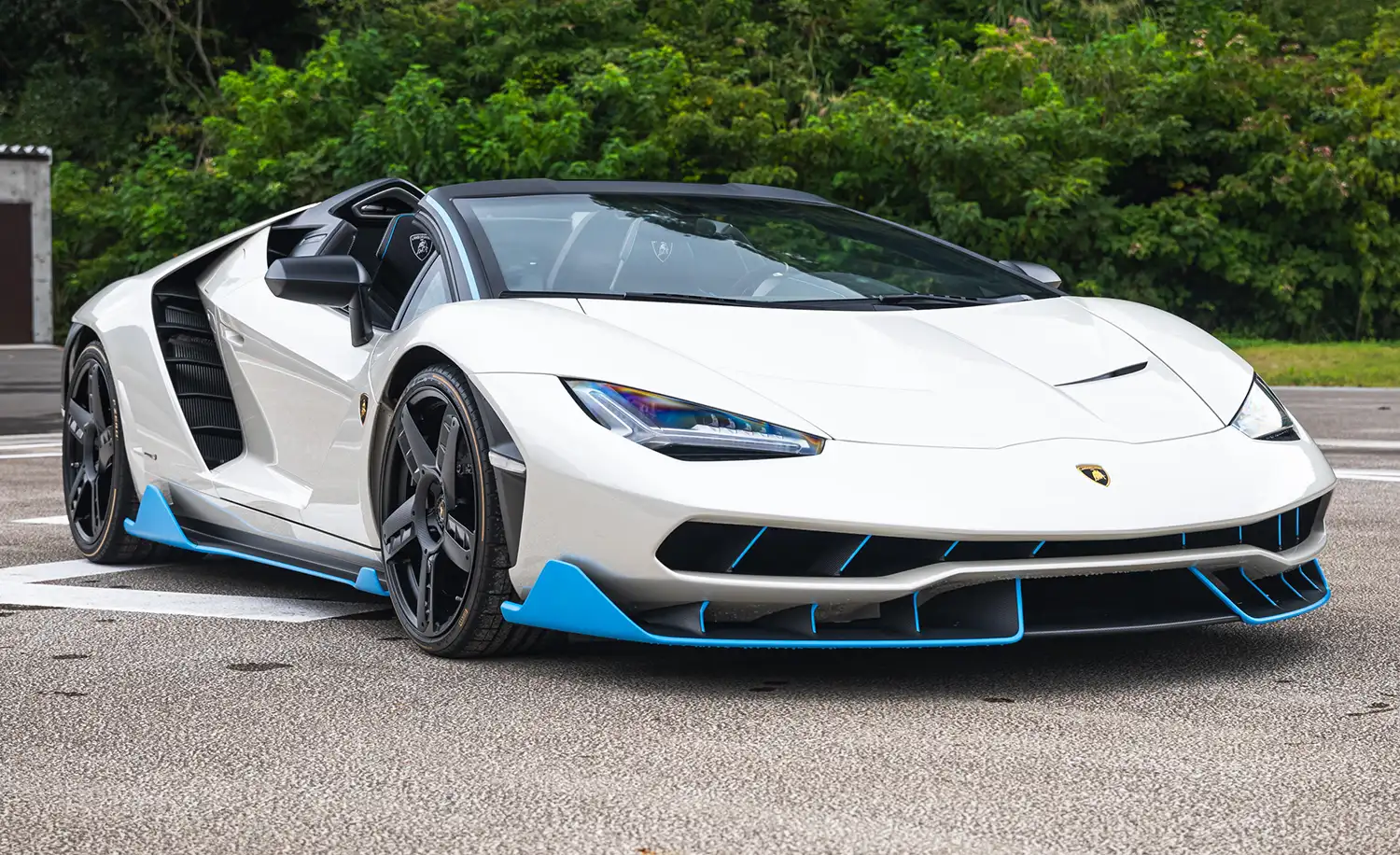 2017 Lamborghini Centenario Roadster: The Ultimate V-12 Tribute