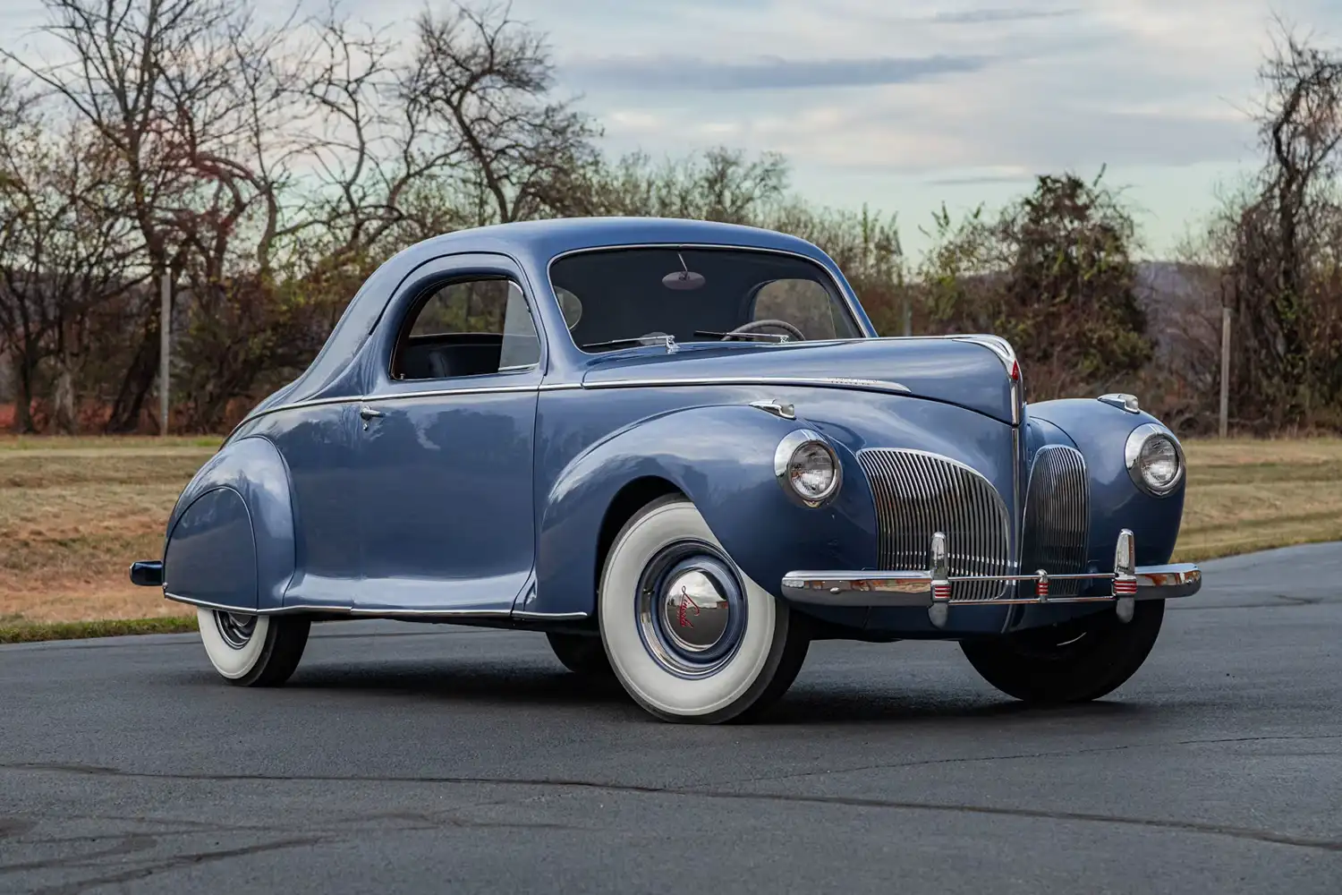 1941 Lincoln Zephyr Coupe: Elegance Meets Power