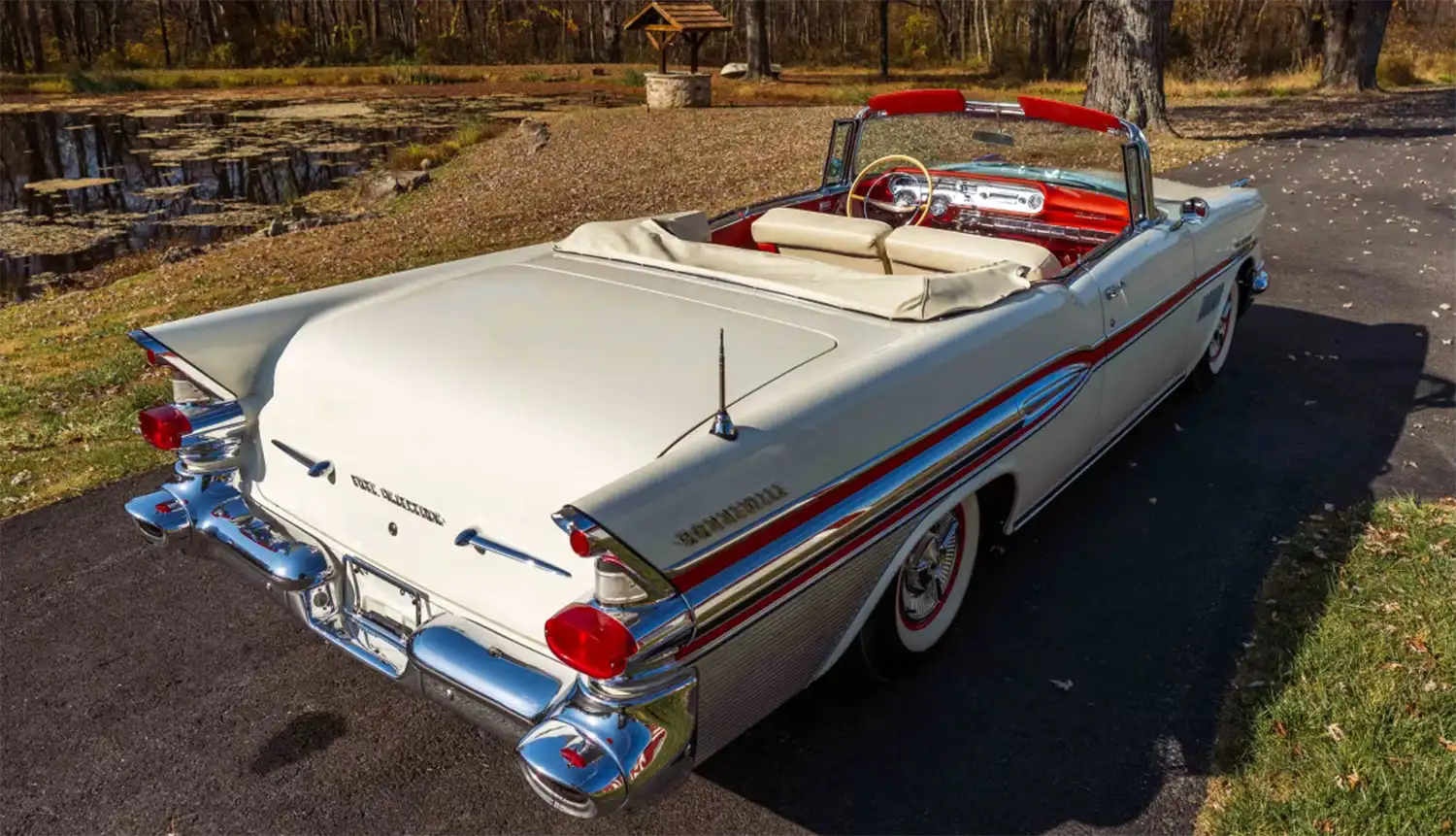 1957 Pontiac Bonneville: Fuel-Injected Elegance in Ivory and Red