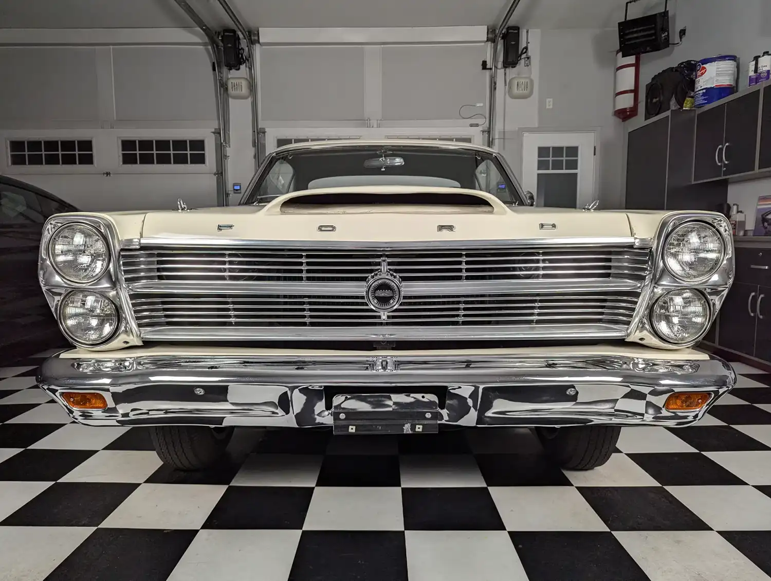 1966 Ford Fairlane Hardtop: Muscle Car Perfection with R-Code Power