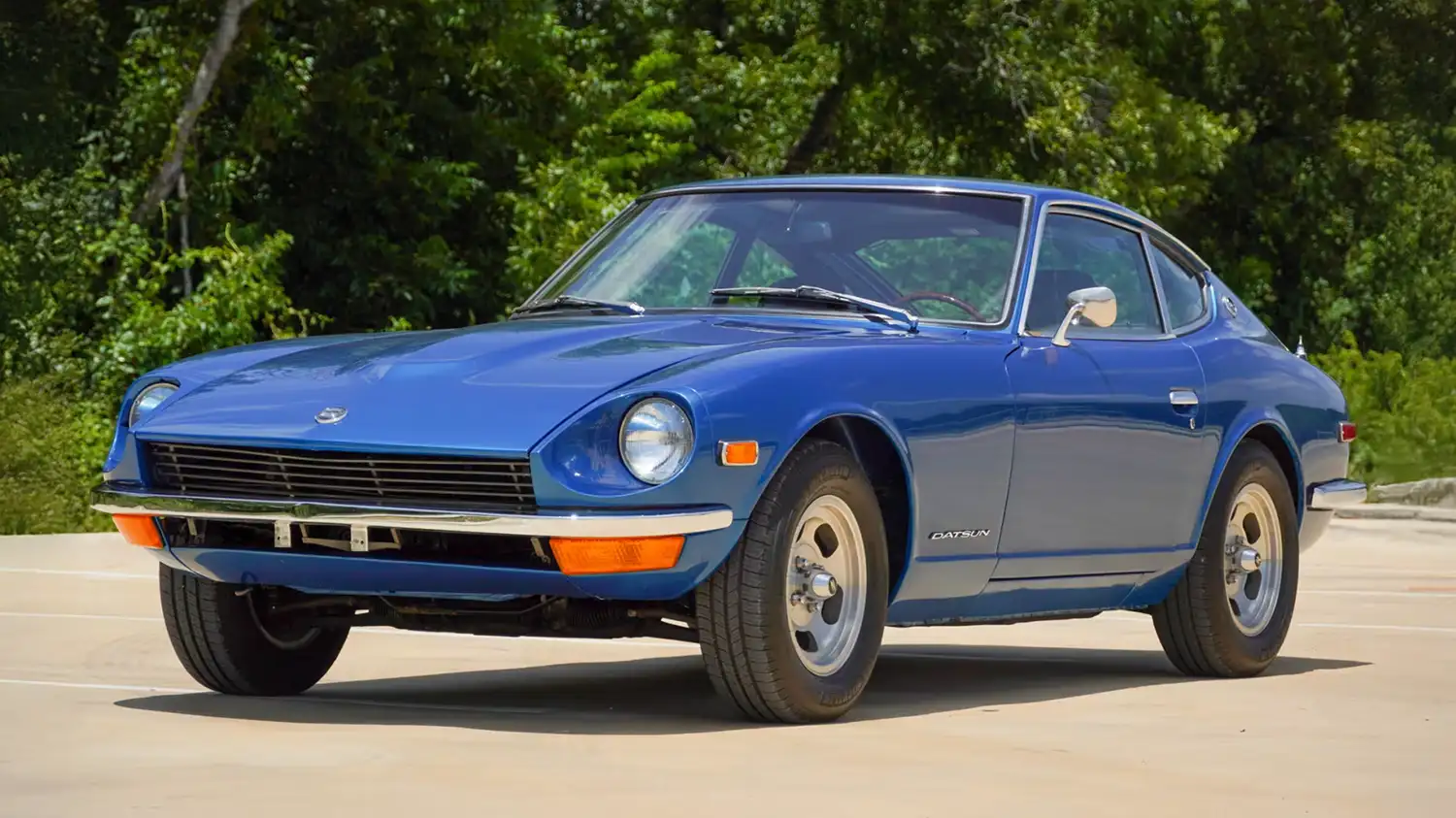 1971 Datsun 240Z: A Classic Coupe Restored to Perfection